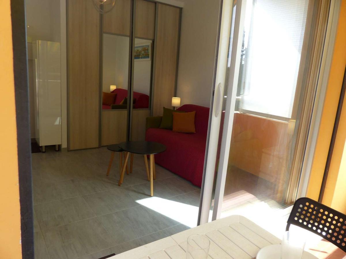Charmant Studio Climatise Avec Balcon A 50M De La Plage - Le Lavandou Centre-Ville - Fr-1-308-110 외부 사진