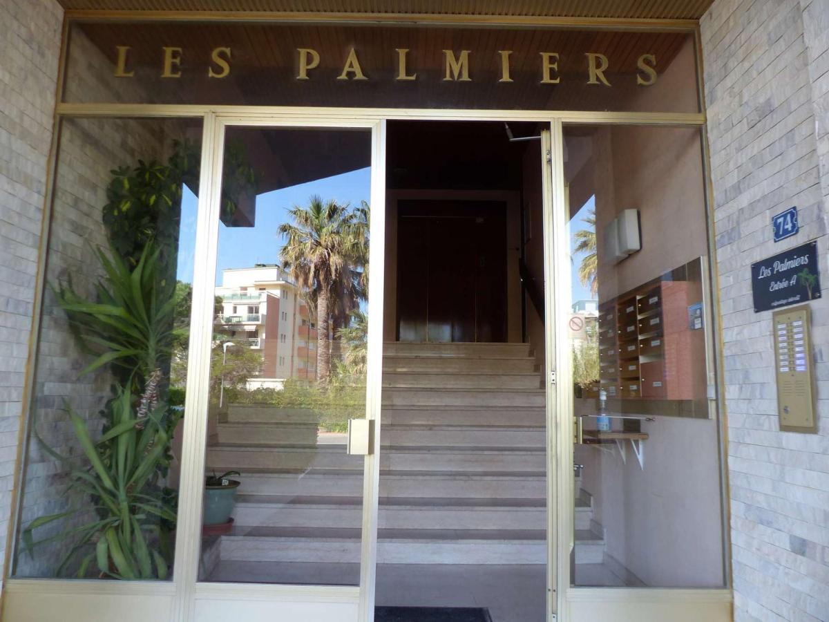 Charmant Studio Climatise Avec Balcon A 50M De La Plage - Le Lavandou Centre-Ville - Fr-1-308-110 외부 사진